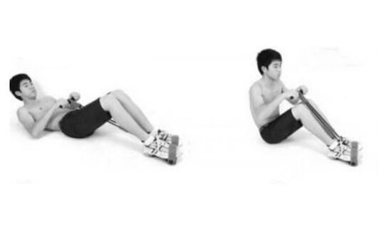 On the exhale, lift the upper body simultaneously and fold your legs to the knees