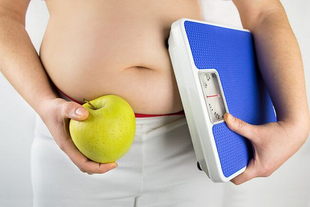 Preparing to lose weight involves weighing yourself and reducing daily calories. 