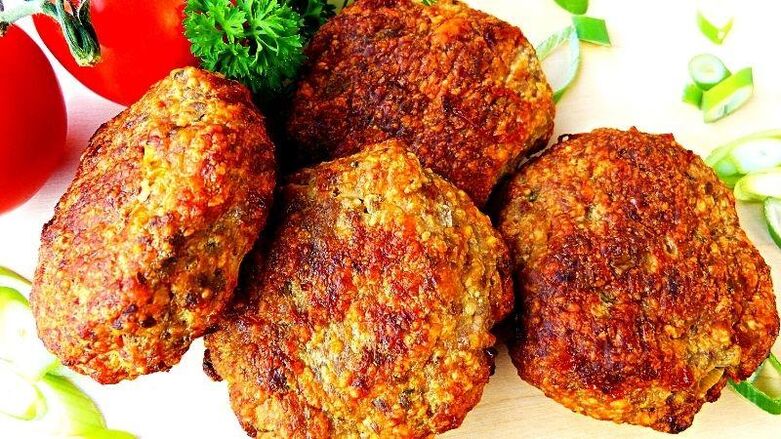 Chicken cutlets - a hearty dish option on the daily chicken menu of the 6 petals diet